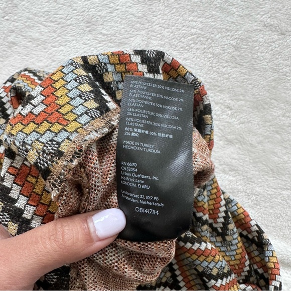 UO Urban Outfitters Bryn Pull-On Flare Pant in Orange Zigzag Size Small - Picture 13 of 13